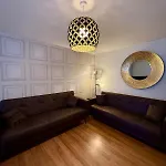 2 Bedroom Apartment Near Glasgow City Centre, Celtic Park And Emirates Arena