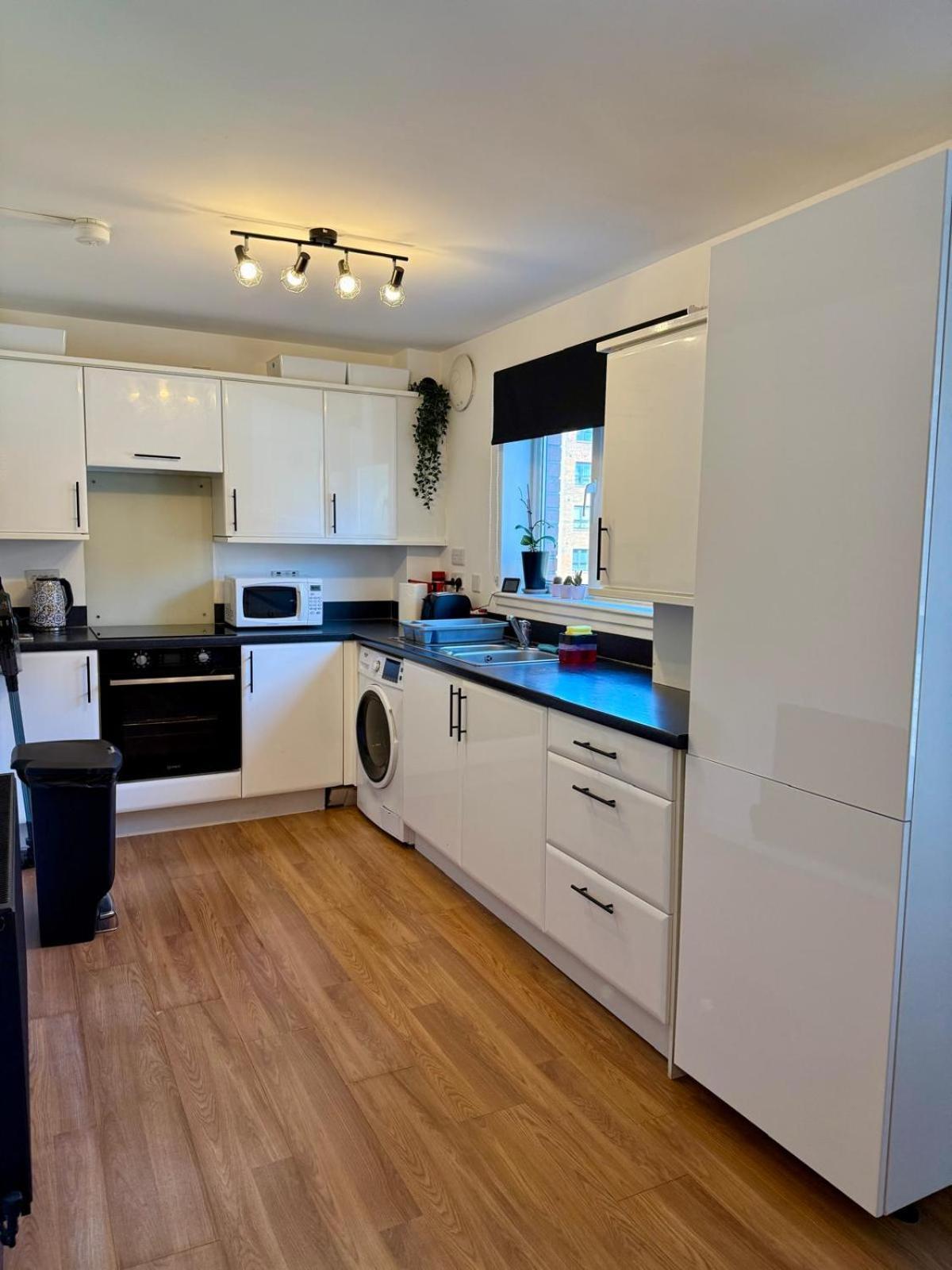 2 Bedroom Near Centre, Celtic Park And Emirates Arena Glasgow
